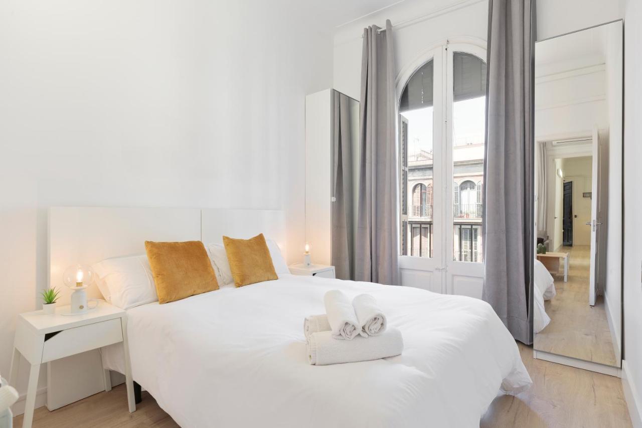 Suites4Days Gaudi Eixample Barcelona Eksteriør billede